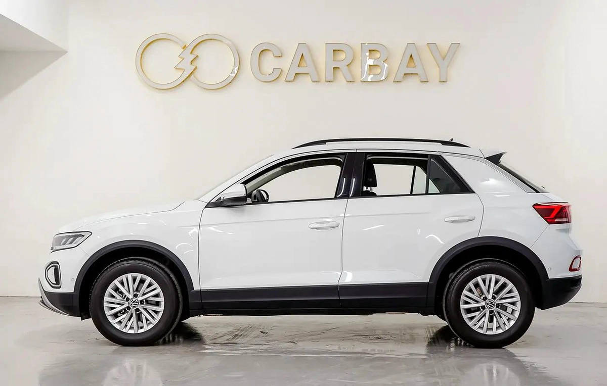 AED 1237 PM | VW T-ROC 2024 | UNDER 3 YEAR AGENCY WARRANTY SERVICE CONTRACT | LOW KMS | GCC-17-17