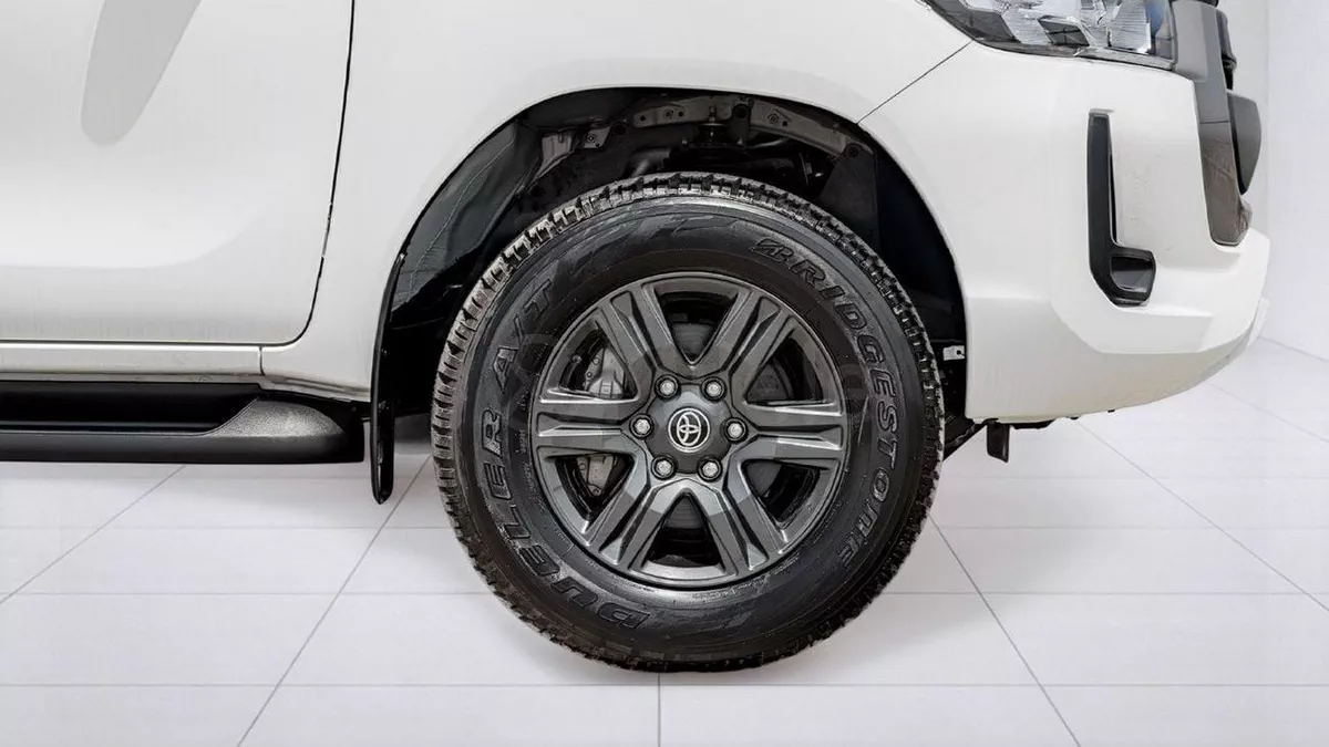 Toyota Hilux GL-5-0