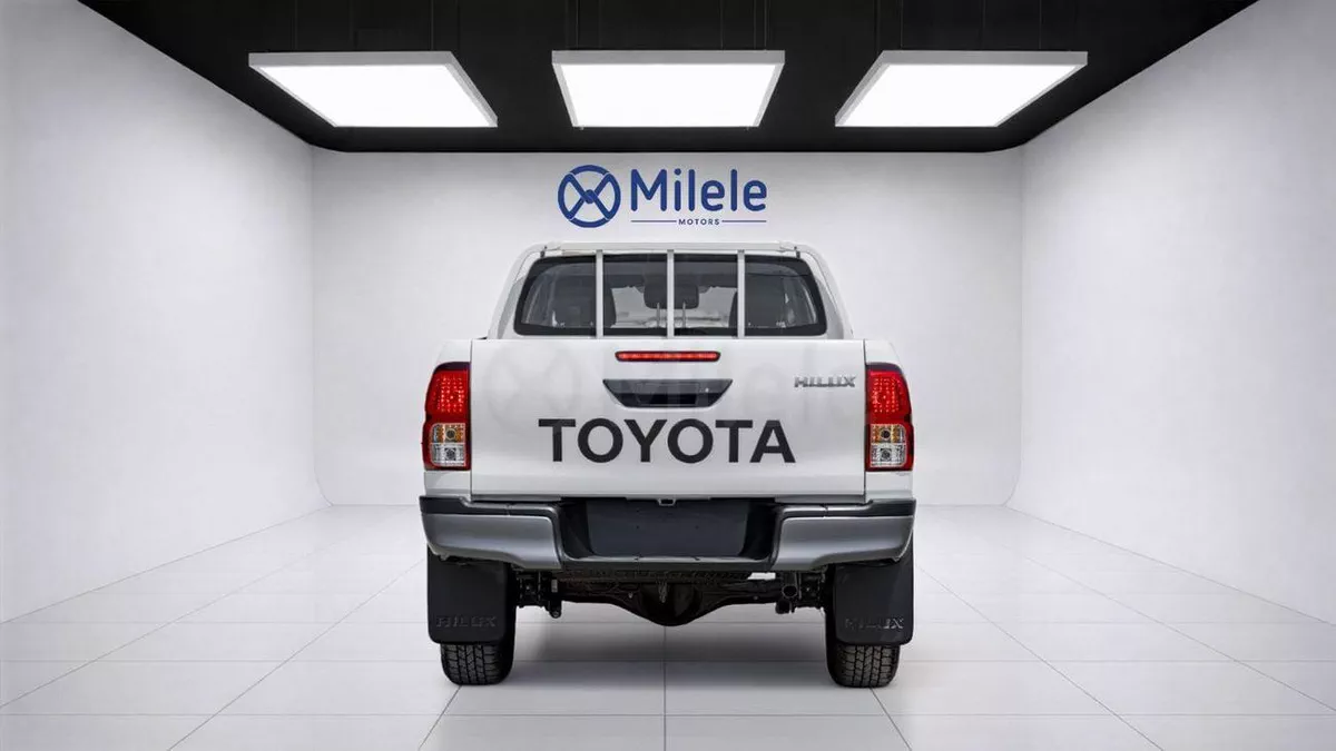 Toyota Hilux GL-7-0