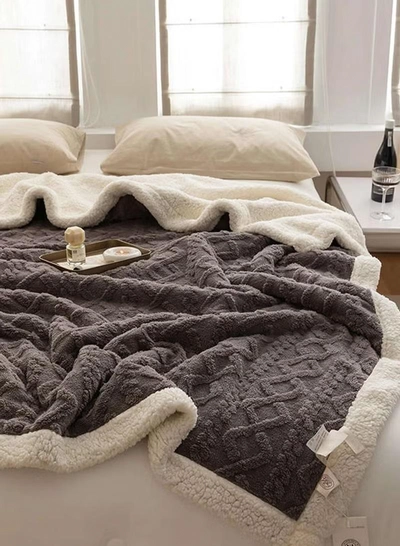 DubaiGallery Flannel Simple Double Layer Quilted Quilt, Winter Bed Sheet Quilt, Composite Leisure Blanket Warm blankets in winter-3