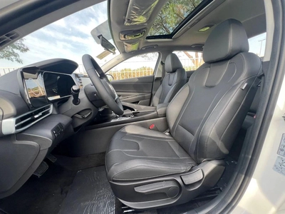Hyundai Elantra-1