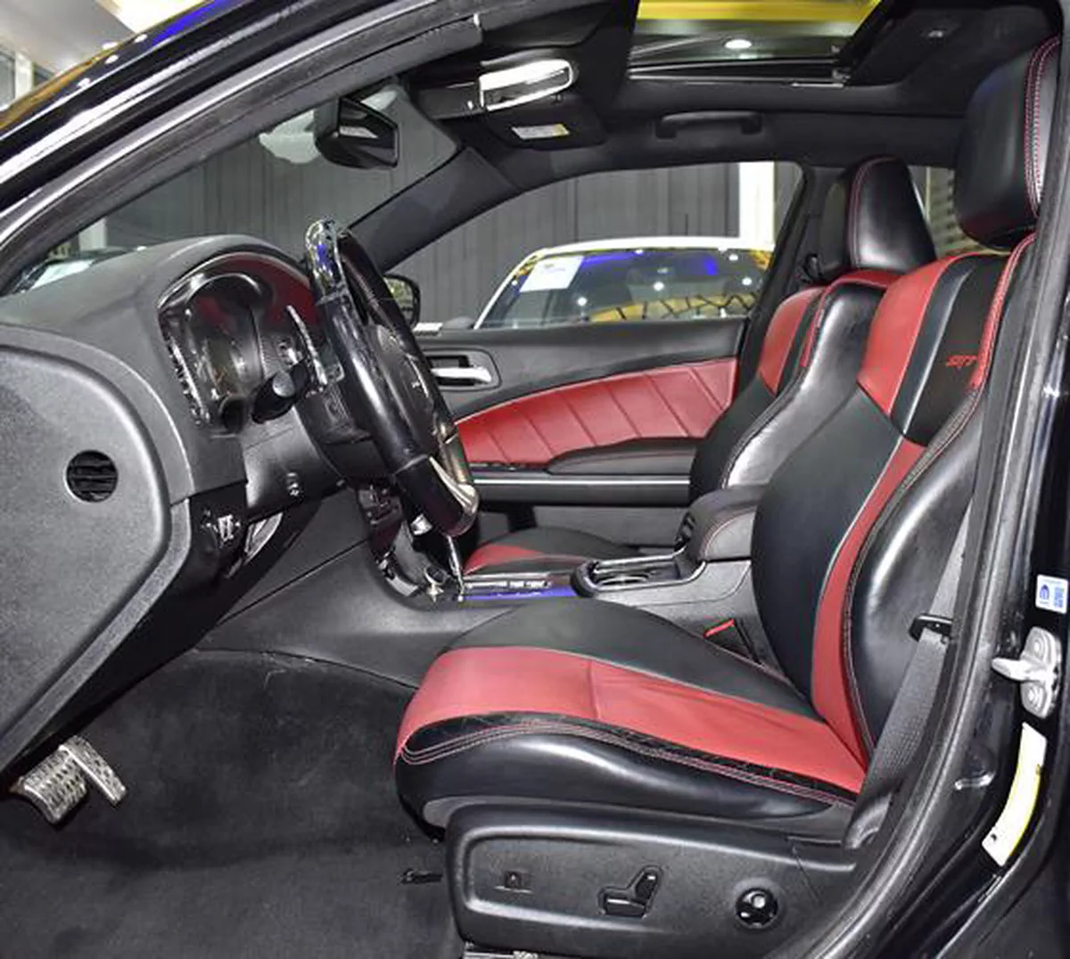 Dodge Charger SRT8 ( 2013 Model ) in Bla...-3-3