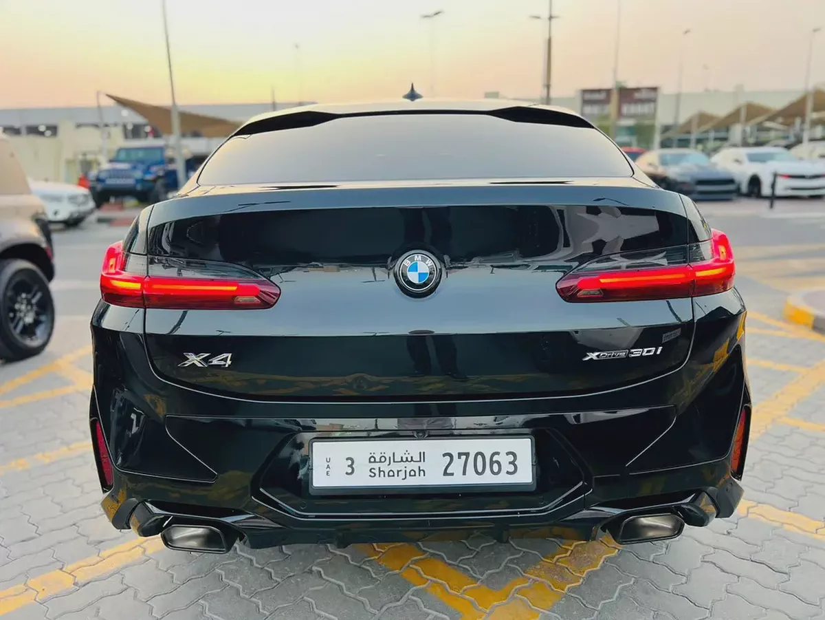 BMW  X4-3-3