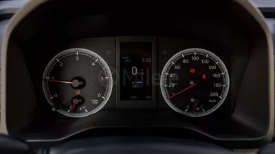 Toyota Hiace DX-12