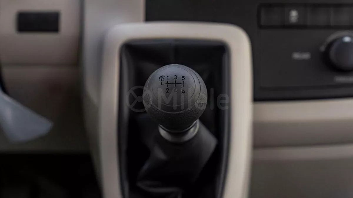 Toyota Hiace DX-13-0