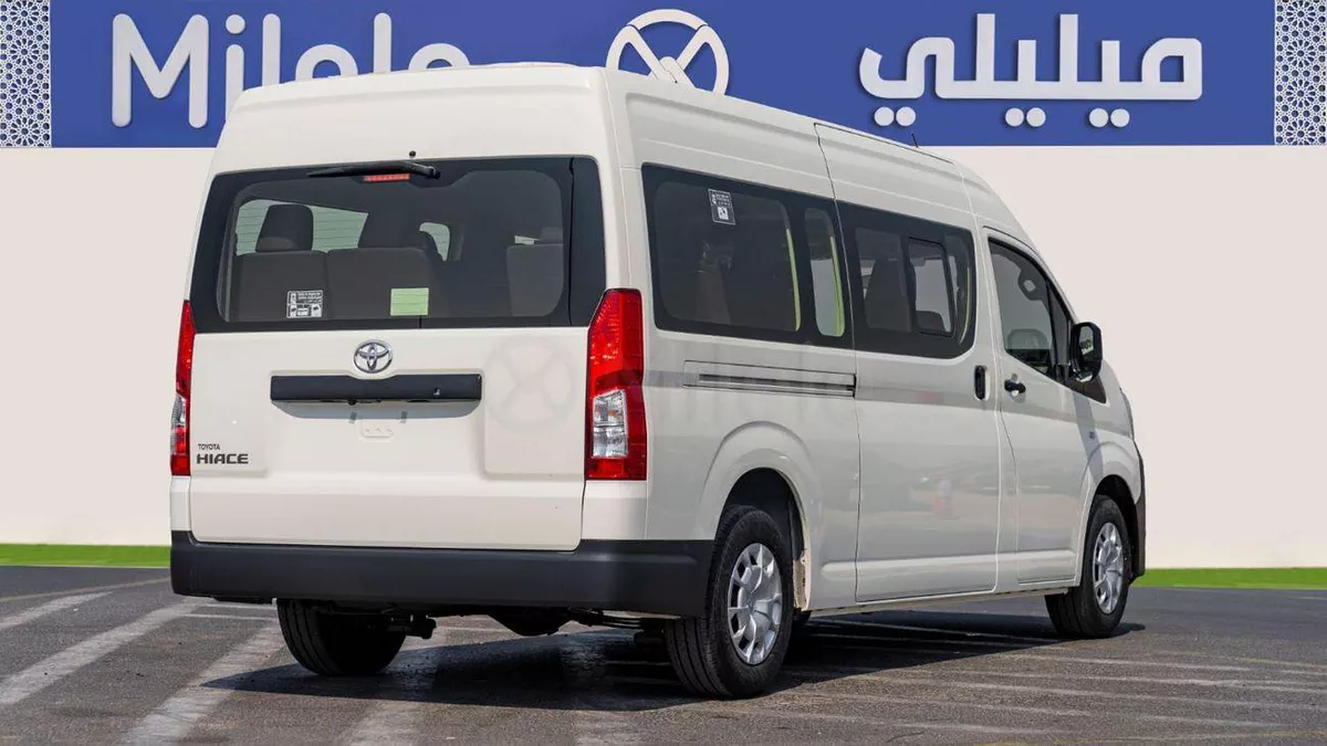 Toyota Hiace DX-3-0