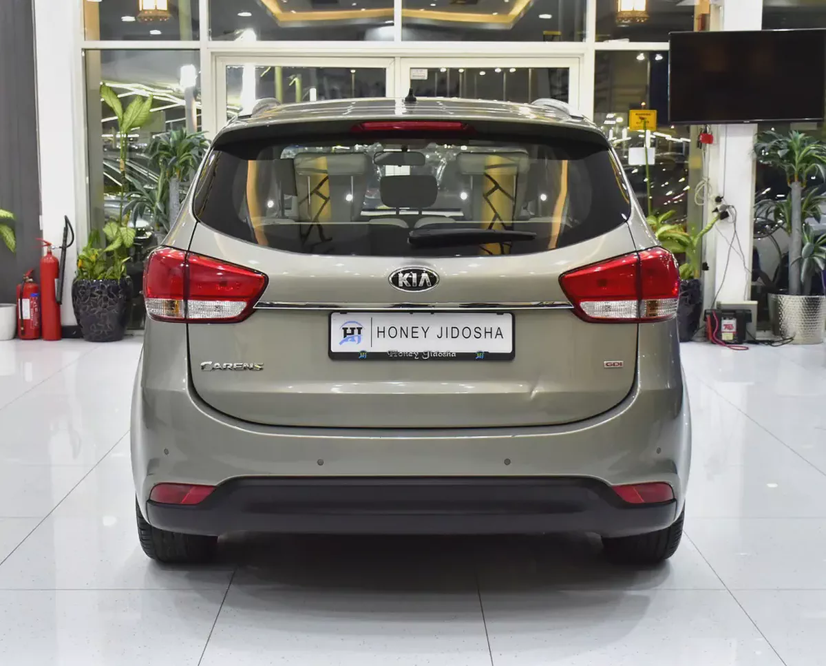 EXCELLENT DEAL for our KIA Carens 1.6L ( 2017 Model ) in Beige Color GCC Specs-4-4
