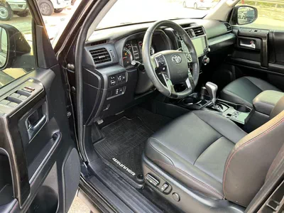 Toyota 4Runner  2023 Toyota 4Runner Full Option 4.0L V6 - Rear Camera - AWD 4x4 - Sunroof - Leather Se-9