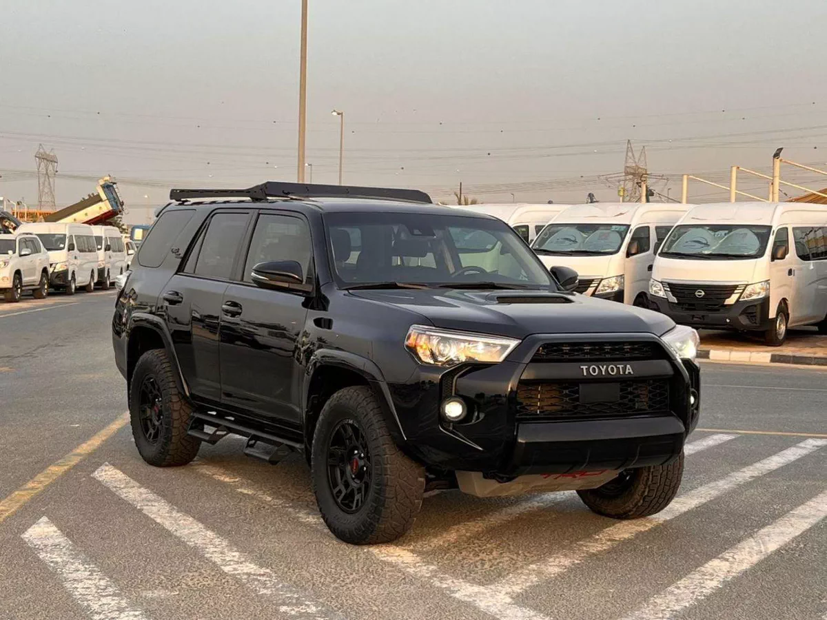 Toyota 4Runner  2023 Toyota 4Runner Full Option 4.0L V6 - Rear Camera - AWD 4x4 - Sunroof - Leather Se