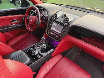 (2018) BENTLEY BENTYAGA //W12// GCC FULL OPTION -ORIGINAL PAINT--16