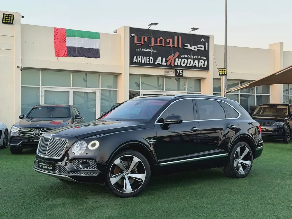 (2018) BENTLEY BENTYAGA //W12// GCC FULL OPTION -ORIGINAL PAINT-