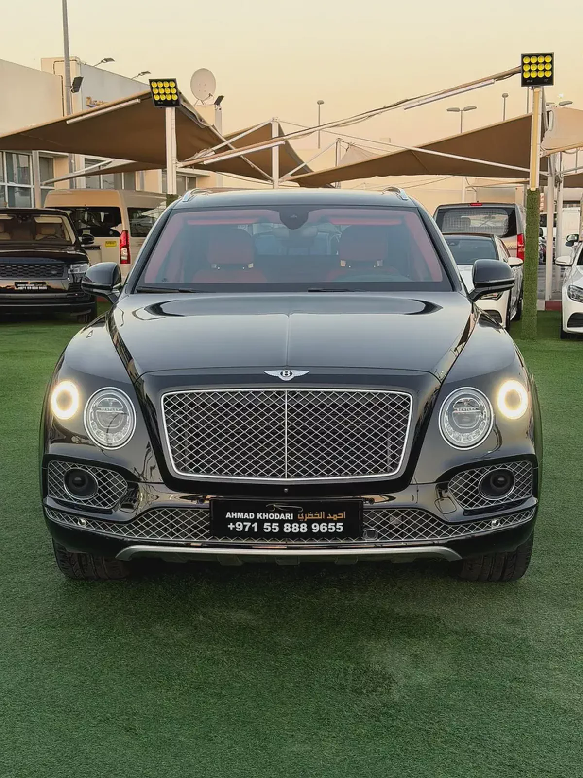 (2018) BENTLEY BENTYAGA //W12// GCC FULL OPTION -ORIGINAL PAINT--2-2
