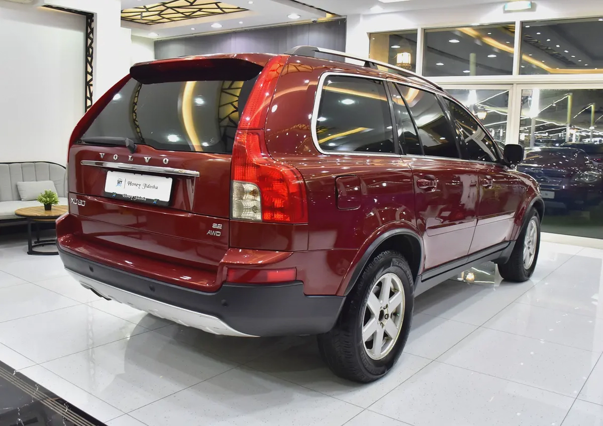 EXCELLENT DEAL for our Volvo XC90 3.2 AWD ( 2011 Model ) in Red Color GCC Specs-5-5