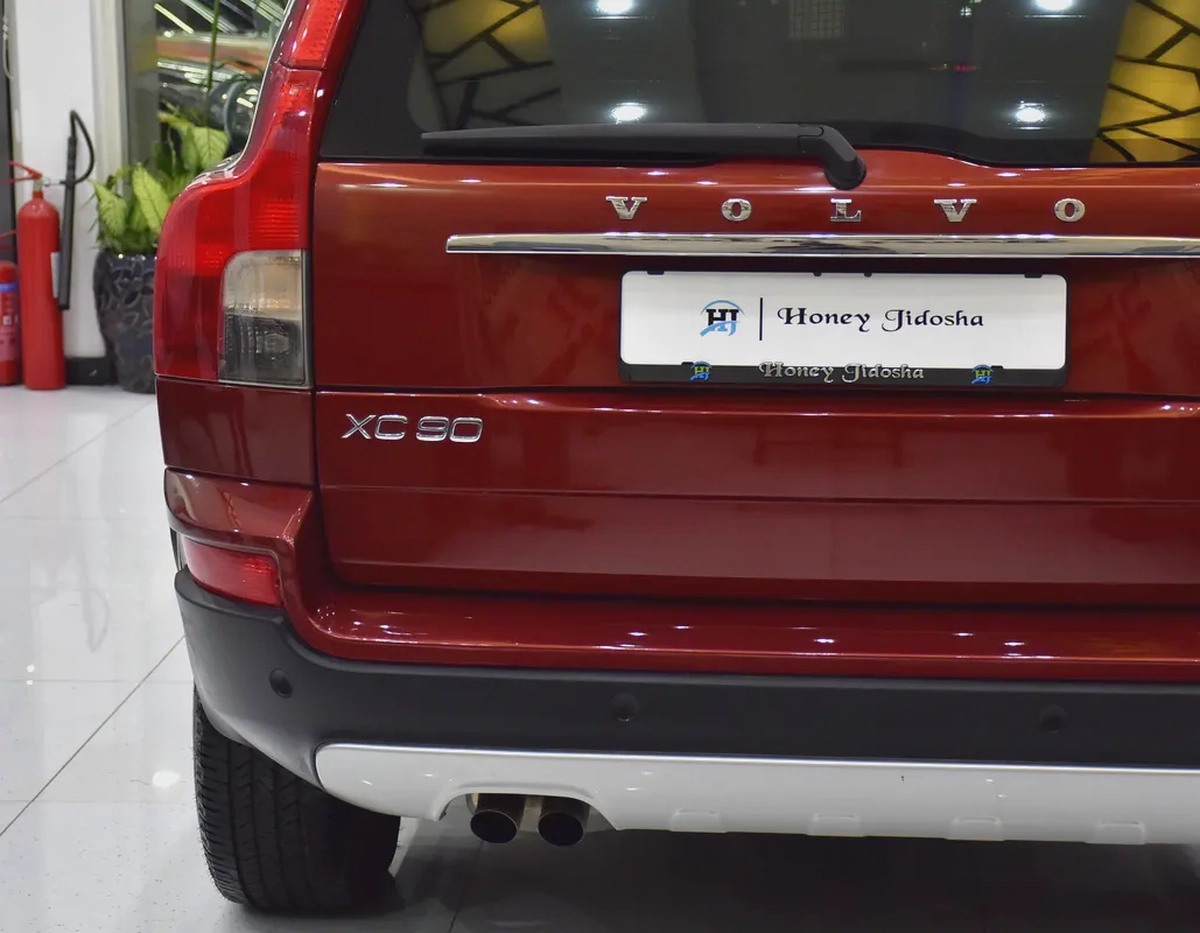 EXCELLENT DEAL for our Volvo XC90 3.2 AWD ( 2011 Model ) in Red Color GCC Specs-7-7
