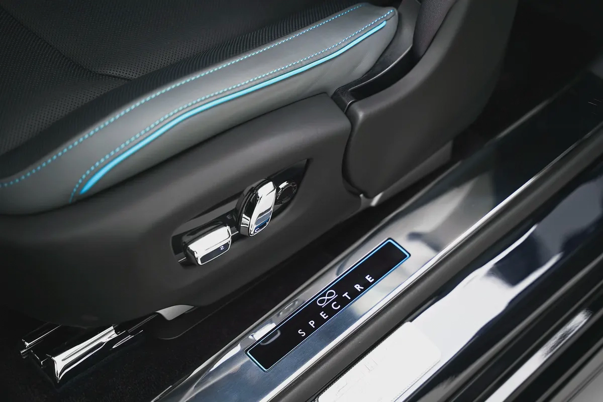 2025 Rolls-Royce Spectre Black Badge | European Specs-12-12