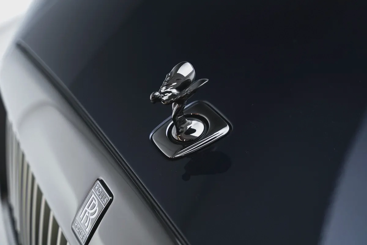 2025 Rolls-Royce Spectre Black Badge | European Specs-5-5