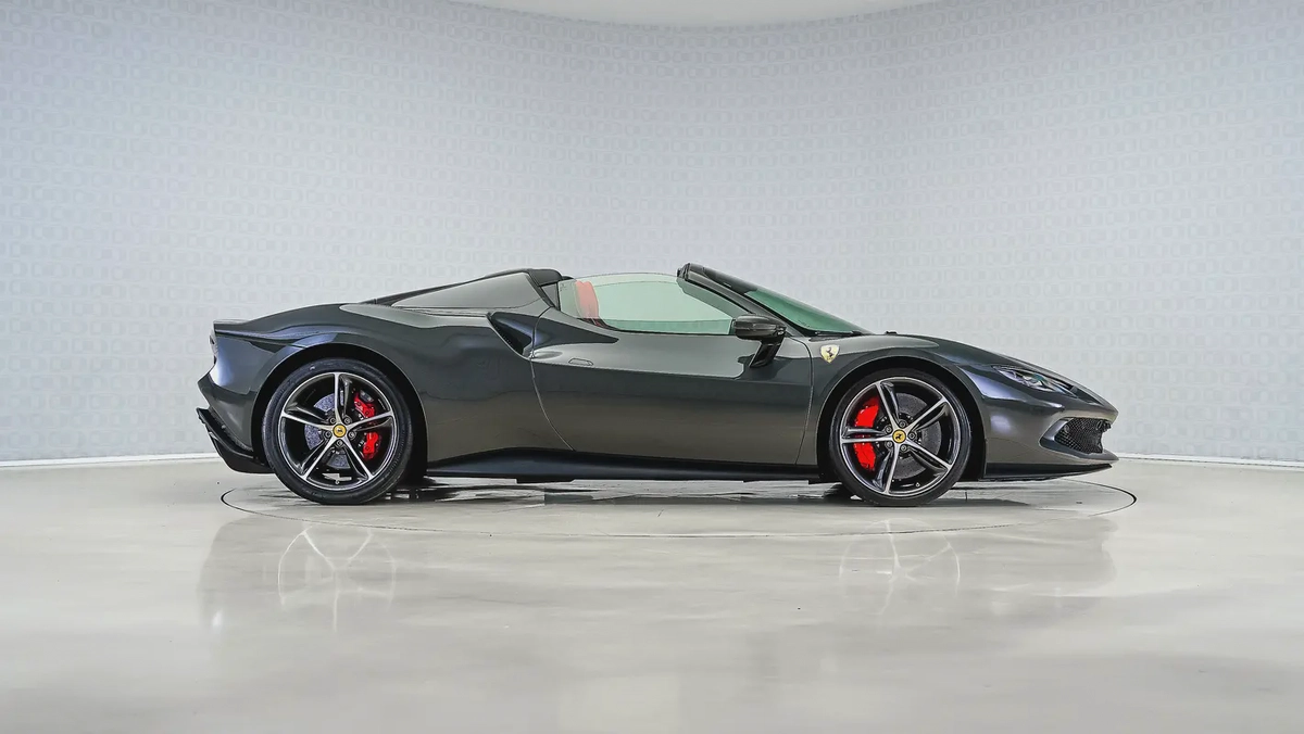 UAEs Very Best Example | 296 GTS | GCC | Racing Seats-2-2