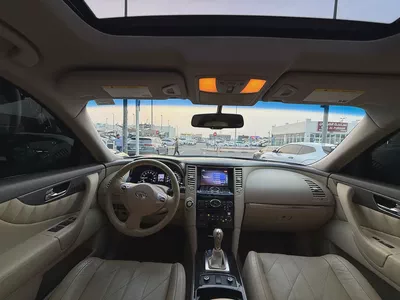 Infiniti QX70 Sport Luxury Plus 2017 - American Specs - Excellent Condition-7