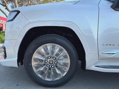 Toyota Land Cruiser VX 2026 | GCC Specs | Brand New-3