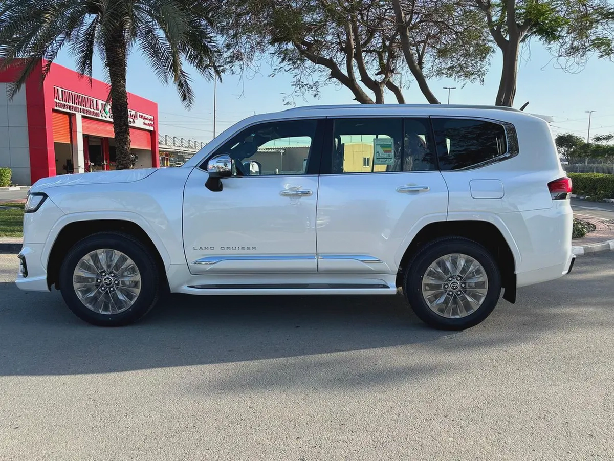 Toyota Land Cruiser VX 2026 | GCC Specs | Brand New-1-1