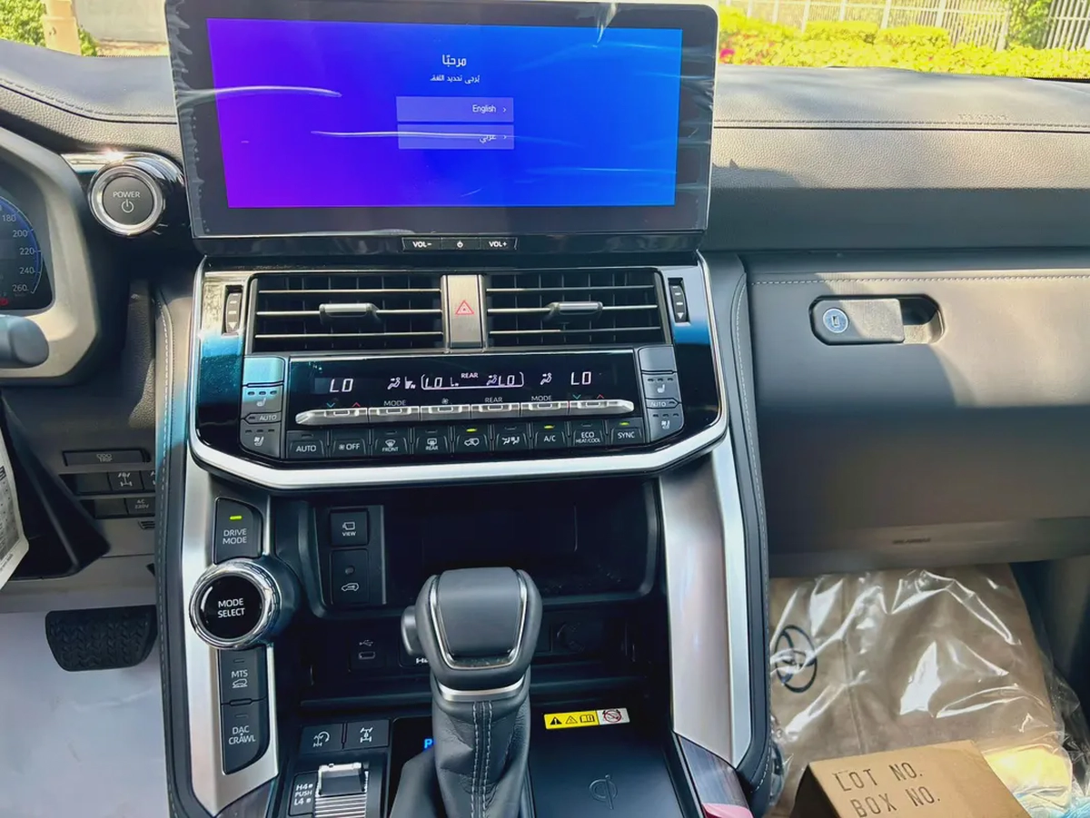 Toyota Land Cruiser VX 2026 | GCC Specs | Brand New-8-8