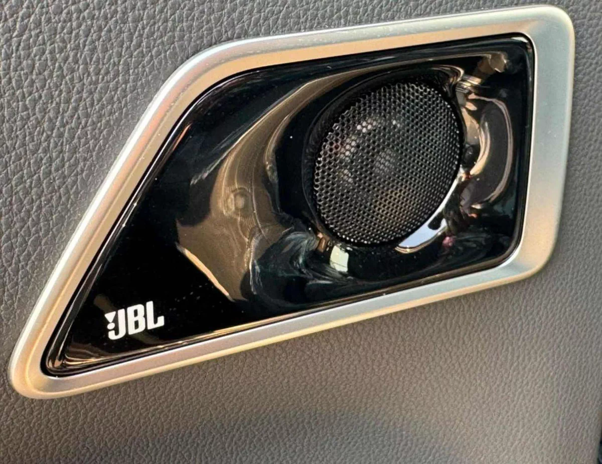 Toyota Land Cruiser VX 3.3L DIESEL TT || REAR ENTERTAINMENT SCREEN | BIG DVD | RADAR | JBL SPEAKERS (CODE # LCDVXS)-16-0