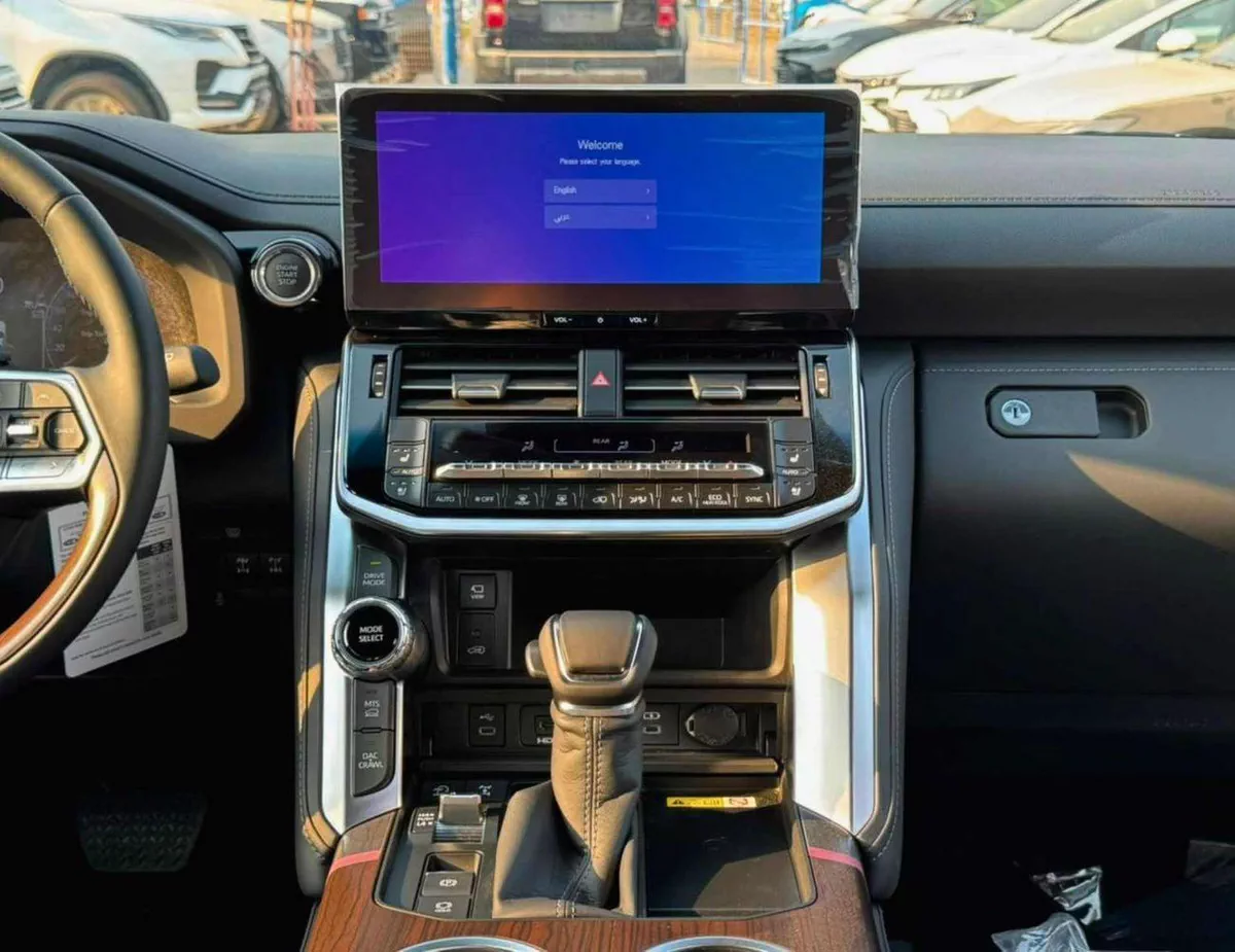 Toyota Land Cruiser VX 3.3L DIESEL TT || REAR ENTERTAINMENT SCREEN | BIG DVD | RADAR | JBL SPEAKERS (CODE # LCDVXS)-17-0