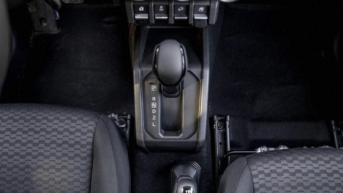 Suzuki Jimny 1.5L GLX (A/T)-9-0