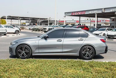 2024 BMW 320i M SPORT- GCC Specs - Like New - ONLY 22,000 KM WARRANTY+SERVICE AGMC-4