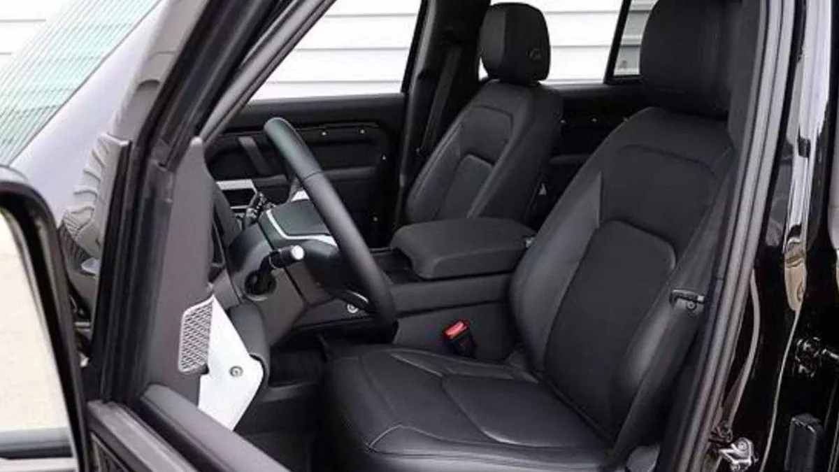 Land Rover Defender 110 S P400 3.0P AT AWD MY2024 – BLACK-5-0