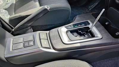 Toyota Fortuner EXR Toyota Fortuner / 2.7L V4 Petrol /  Climate Control / Only for Africa Special Price-16