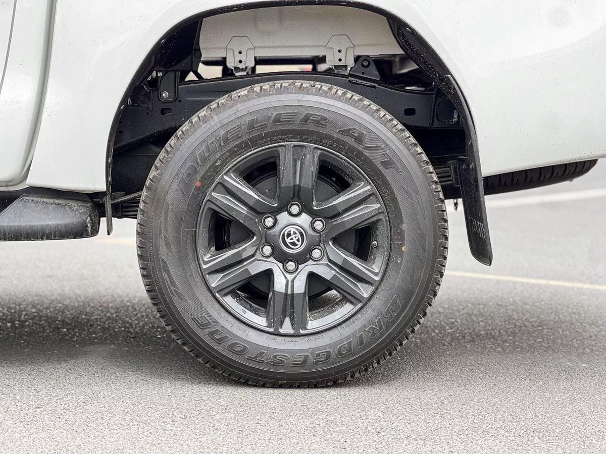 Toyota Hilux EXPORT ONLY - S GLX 2.7L AWD A/T EXPORT ONLY - 2.7L AWD A/T (Key Start)-10-0