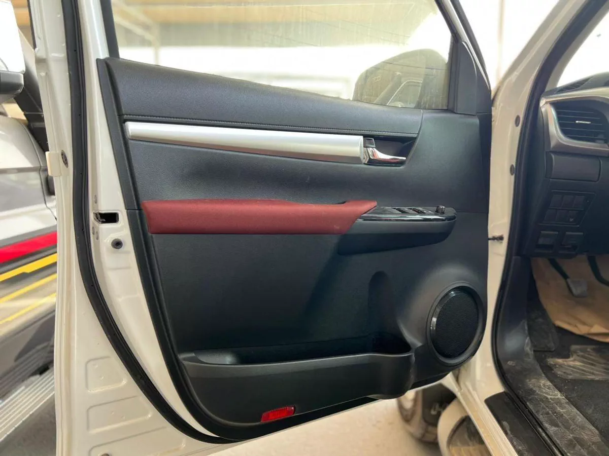 Toyota Hilux EXPORT ONLY - S GLX 2.7L AWD A/T EXPORT ONLY - 2.7L AWD A/T (Key Start)-13-0