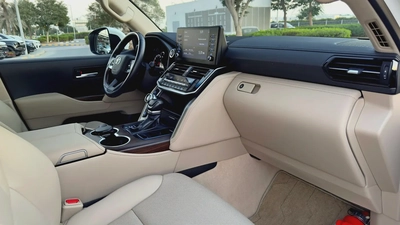 2024 Toyota Land Cruiser GXR 4.0l V6, Dealer Warranty, GCC Specifications-9