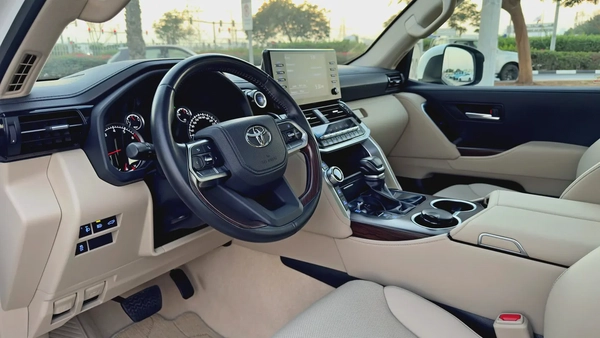 2024 Toyota Land Cruiser GXR 4.0l V6, Dealer Warranty, GCC Specifications