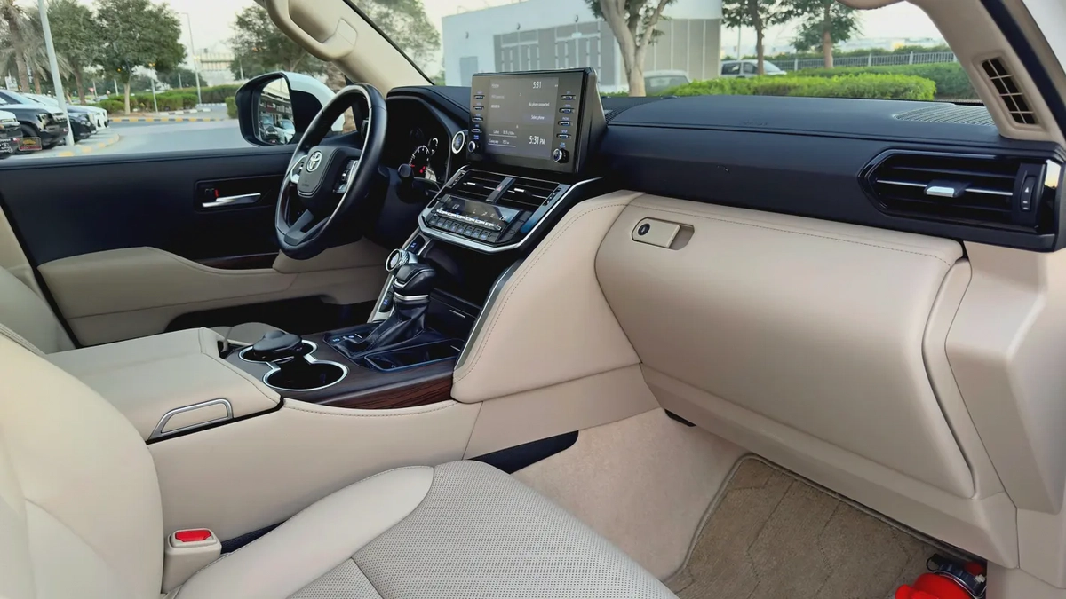 2024 Toyota Land Cruiser GXR 4.0l V6, Dealer Warranty, GCC Specifications-9-9