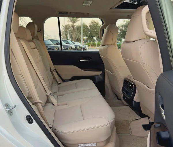 2024 Toyota Land Cruiser GXR 4.0l V6, Dealer Warranty, GCC Specifications