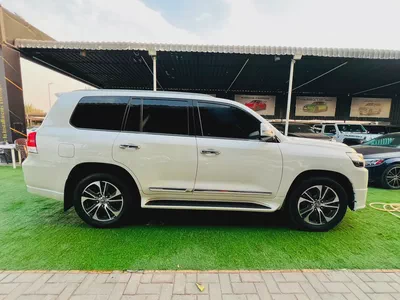 Toyota Land Cruiser VXR Grand Touring 2020 | GCC Specs | Pristine Condition-3