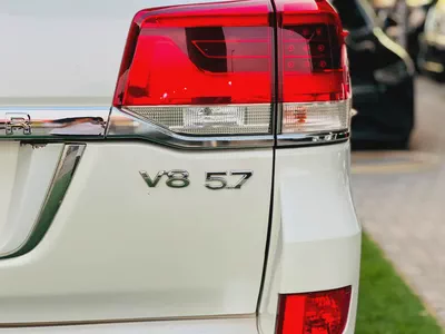 Toyota Land Cruiser VXR Grand Touring 2020 | GCC Specs | Pristine Condition-4