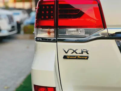 Toyota Land Cruiser VXR Grand Touring 2020 | GCC Specs | Pristine Condition-5