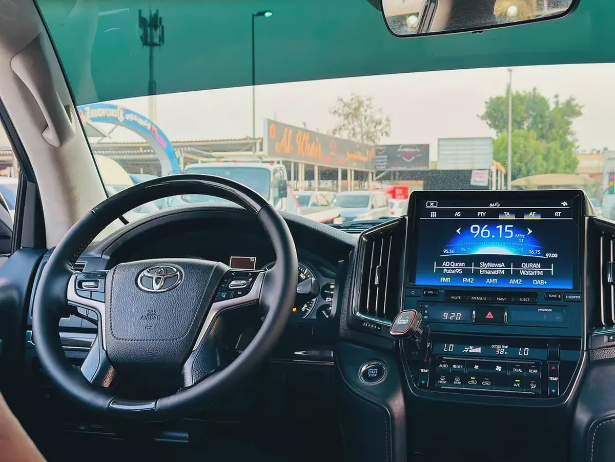 Toyota Land Cruiser VXR Grand Touring 2020 | GCC Specs | Pristine Condition-11-11