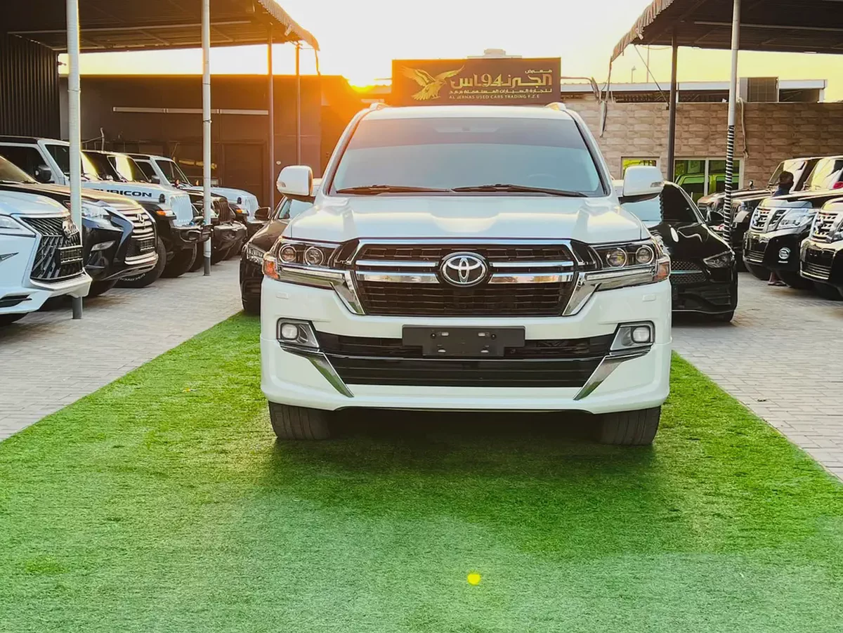 Toyota Land Cruiser VXR Grand Touring 2020 | GCC Specs | Pristine Condition