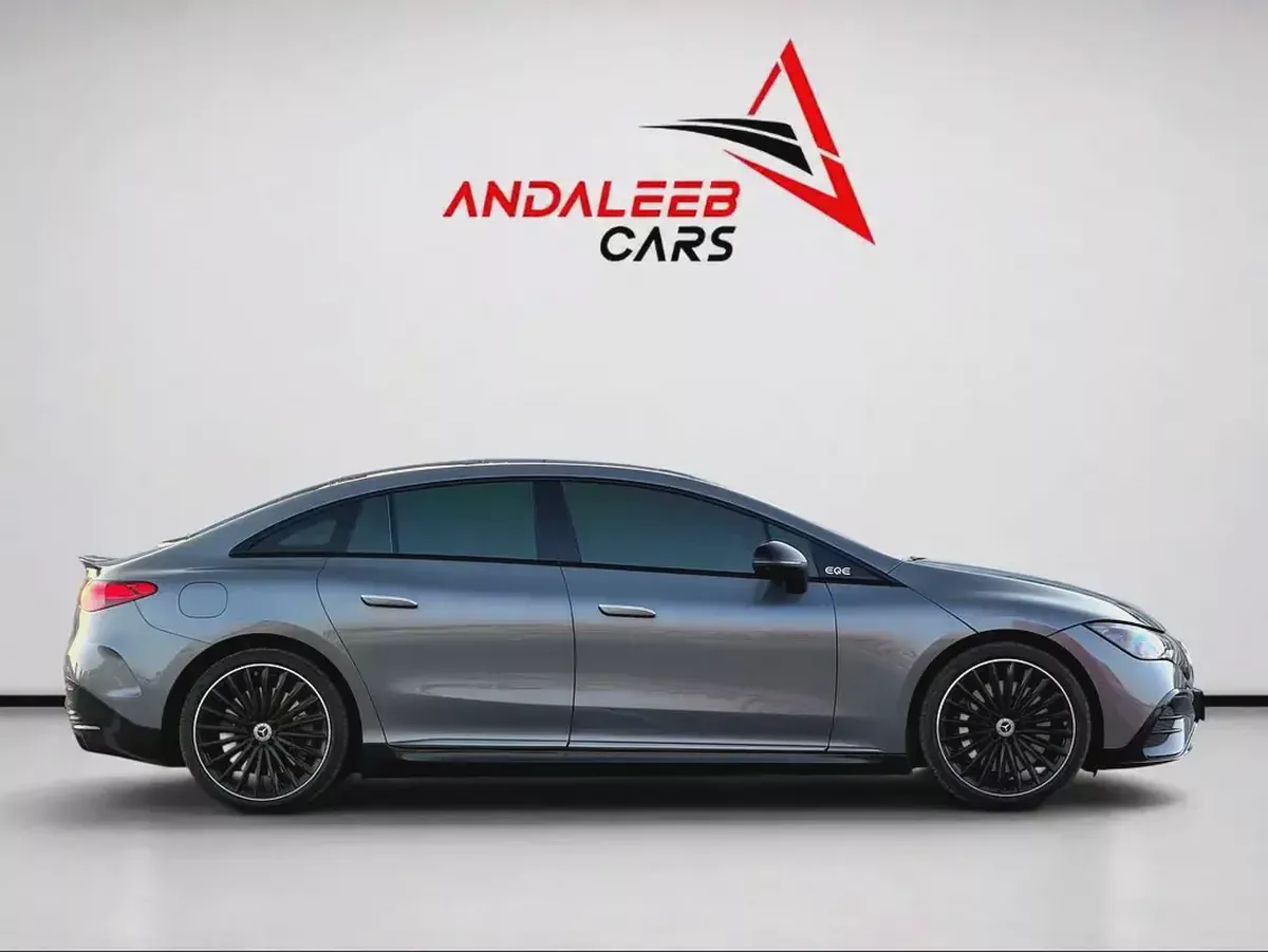 HYPERSCREEN | AGENCY WARRANTY | LONG RANGE | MERCEDES EQE 350+ AMG | FULL AGENCY SERVICE HISTORY-7-7