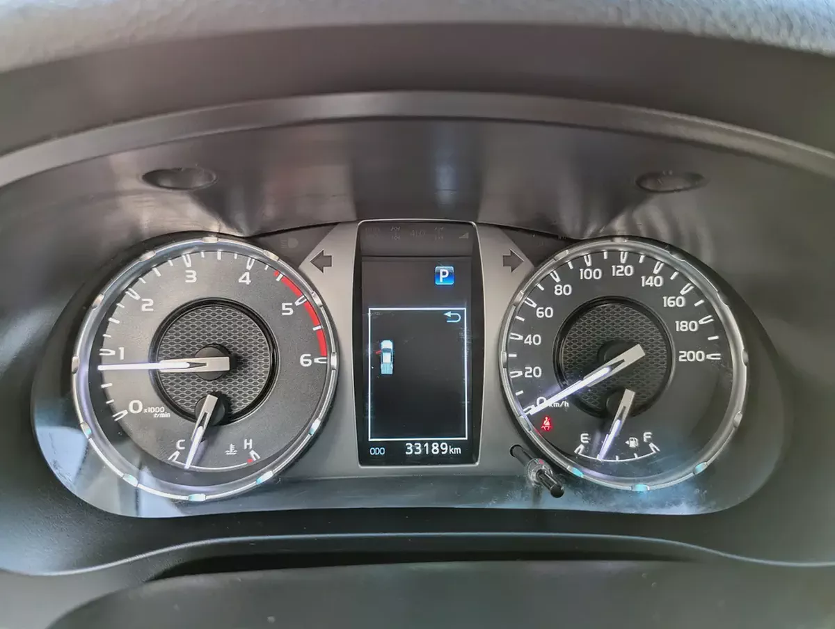 Toyota Hilux Diesel GCC Specs | 4x4 Pickup | Excellent Condition | Ready for Work  Adventure-11-11