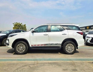 Toyota Fortuner SR5 ADVENTURE / 4.0L V6 PETROL / FRONT PWR SEATS / PUSH START / DIFF LOCK AUTO A/C