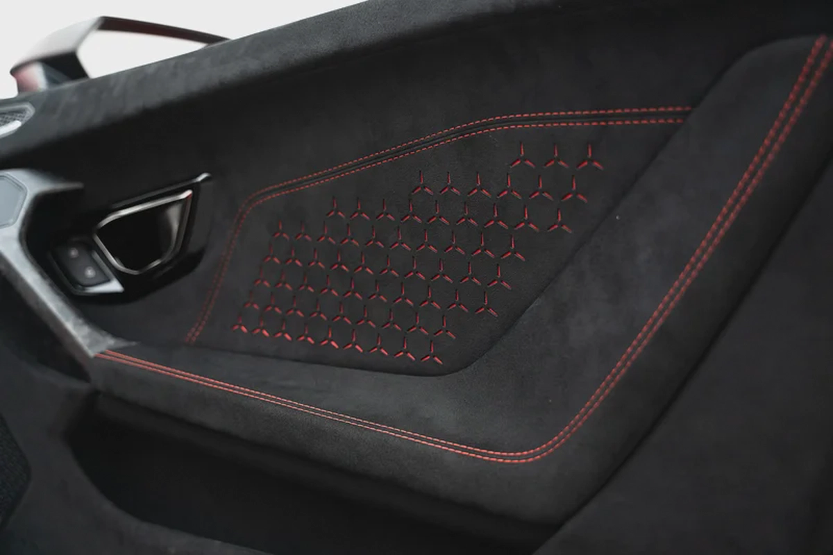 2019 LAMBORGHINI HURACAN PERFORMANTE SPYDER WITH WARRANTY AND SERVICE CONTRACT-13-13
