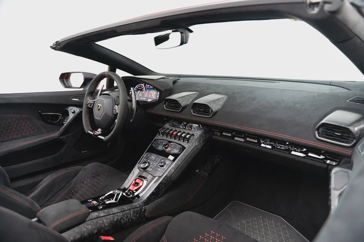2019 LAMBORGHINI HURACAN PERFORMANTE SPYDER WITH WARRANTY AND SERVICE CONTRACT-8-8