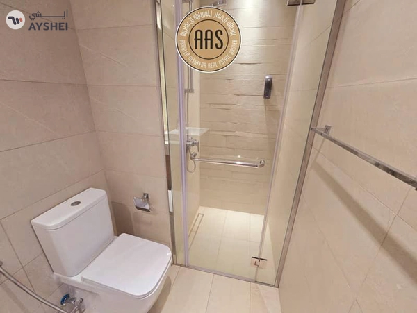 Corner Unite , Spacious 1bed_Room With kitchen Appliances, Prime Location