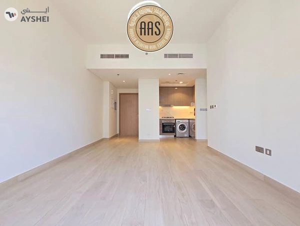 Corner Unite , Spacious 1bed_Room With kitchen Appliances, Prime Location