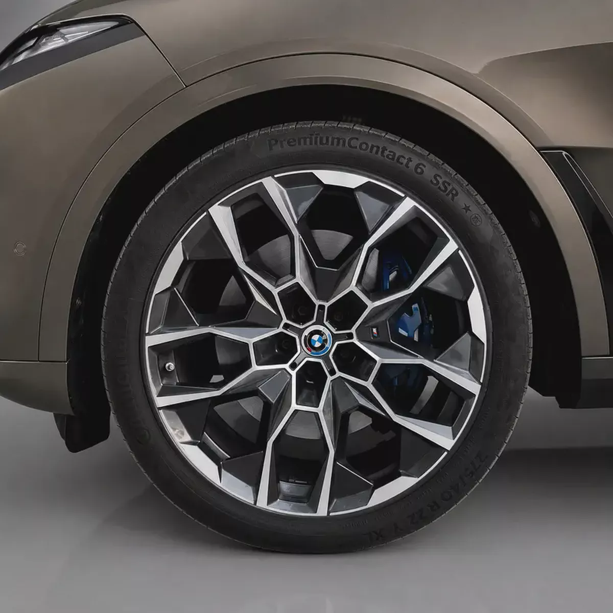 AED 5,269 P.M • 0% Downpayment • BMW X7 40i M Sport • Agency Warranty-5-5